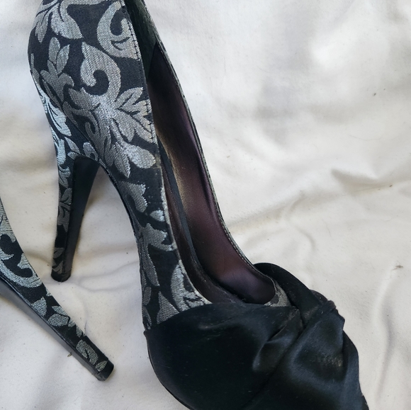 Gorgeous peep-toed heels - Picture 6 of 6
